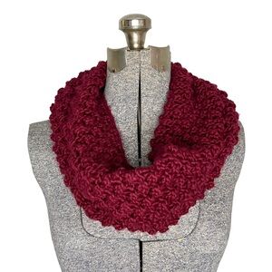Divided by H&M Maroon Moss Stitch Knit Acrylic Infinity Scarf
